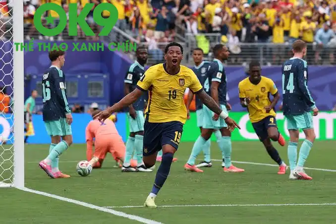 Ecuador tạo tiếng vang lớn khi đánh bại Đức 2-1 ở lượt trận cuối vòng bảng
